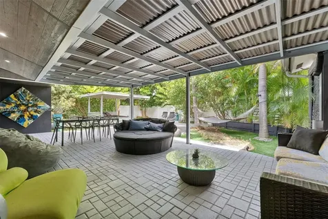 2825 NW 10th Avenue Wilton Manors FL 33311