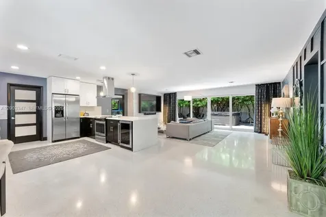 2825 NW 10th Avenue Wilton Manors FL 33311