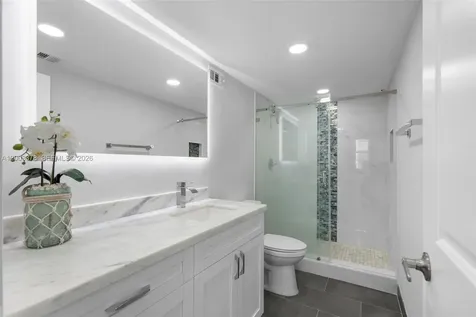 2501 S Ocean Drive Hollywood FL 33019