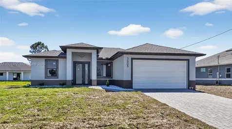 3903 SW 11 Lehigh Acres FL 33976