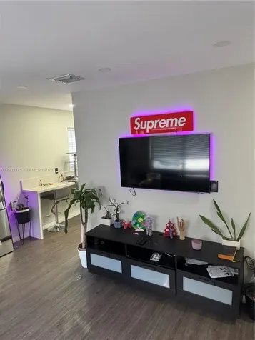 455 NW 132nd Street North Miami FL 33168
