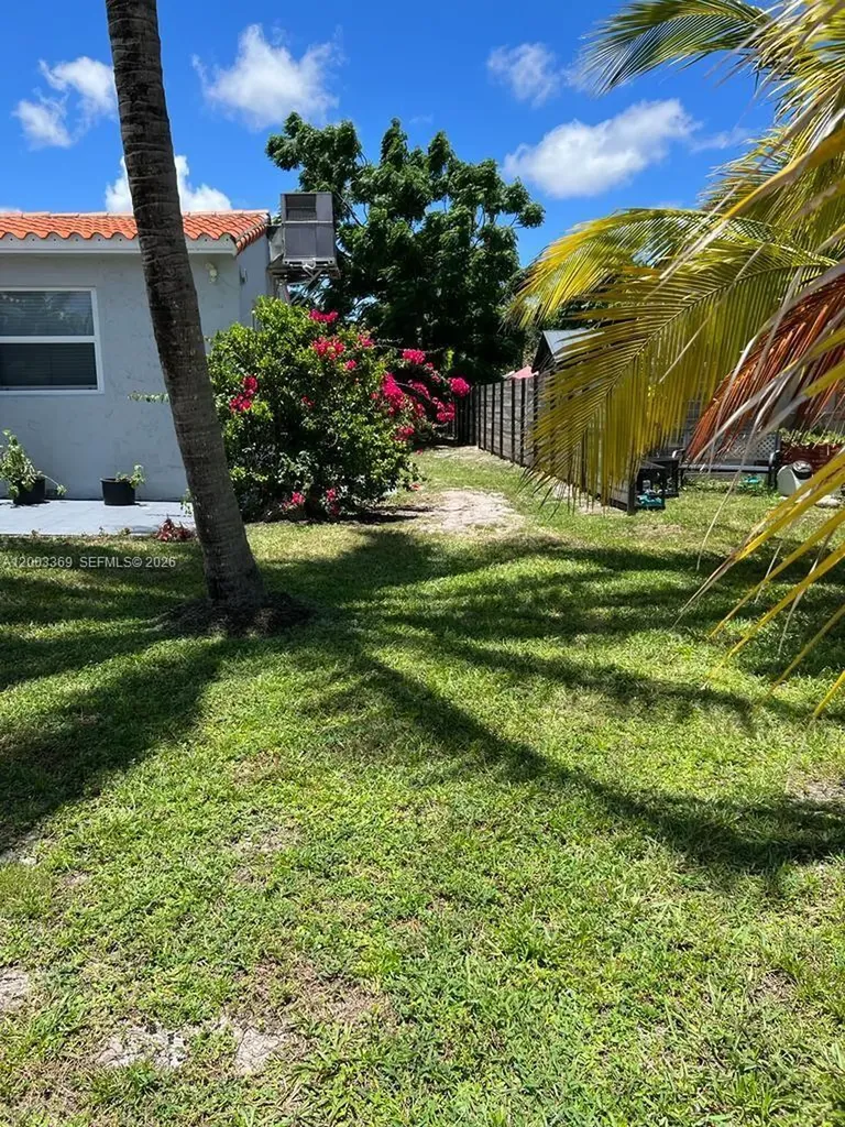 2471 Dewey Street Hollywood FL 33020