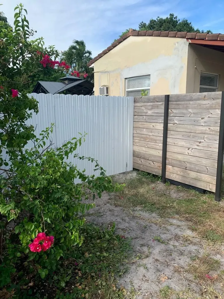 2471 Dewey Street Hollywood FL 33020