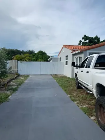2471 Dewey Street Hollywood FL 33020