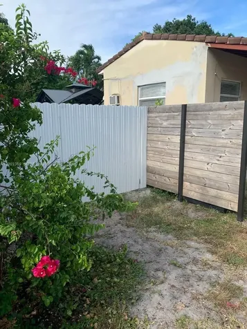 2471 Dewey Street Hollywood FL 33020