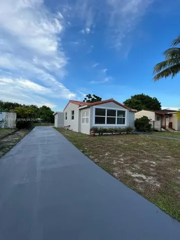 2471 Dewey Street Hollywood FL 33020