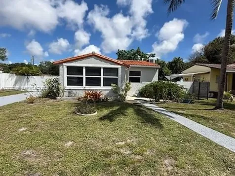 2471 Dewey Street Hollywood FL 33020