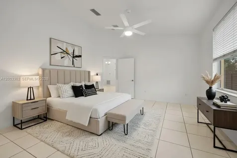 18322 SW 94th Court Palmetto Bay FL 33157