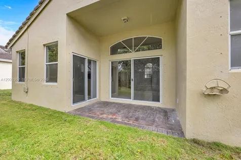 18322 SW 94th Court Palmetto Bay FL 33157