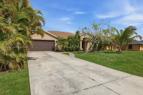 403 SW 28th Place Cape Coral FL 33991