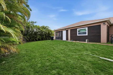 403 SW 28th Place Cape Coral FL 33991