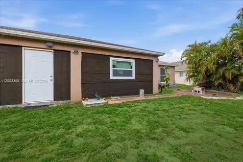 403 SW 28th Place Cape Coral FL 33991