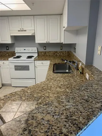 600 N Crestwood Court N Royal Palm Beach FL 33411