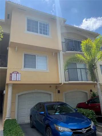 600 N Crestwood Court N Royal Palm Beach FL 33411