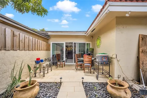 8135 NW 39th Street Coral Springs FL 33065