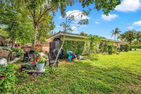 8135 NW 39th Street Coral Springs FL 33065