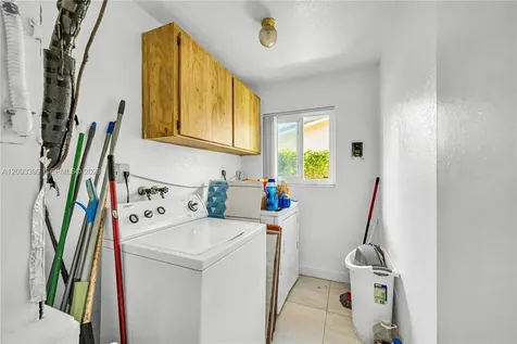 8135 NW 39th Street Coral Springs FL 33065