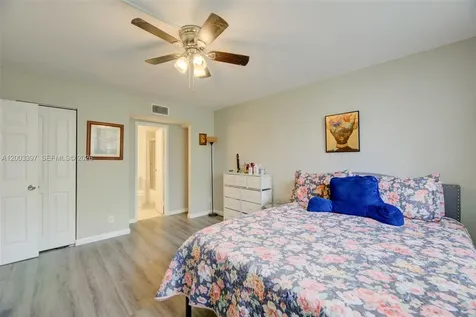 2999 NW 48th Avenue Lauderdale Lakes FL 33313