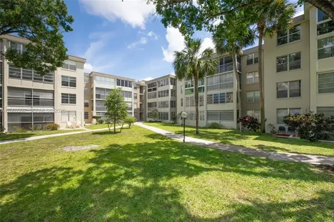 2999 NW 48th Avenue Lauderdale Lakes FL 33313