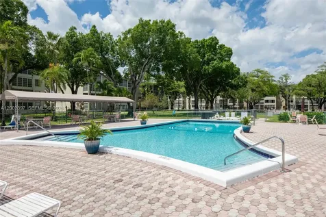 2999 NW 48th Avenue Lauderdale Lakes FL 33313
