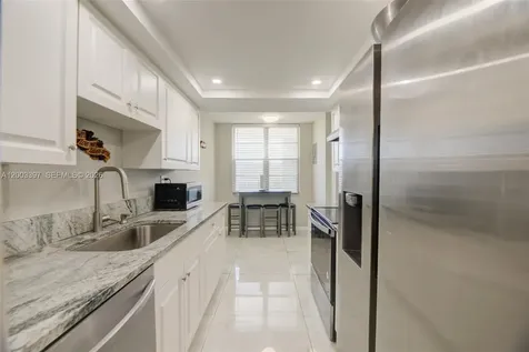 2999 NW 48th Avenue Lauderdale Lakes FL 33313