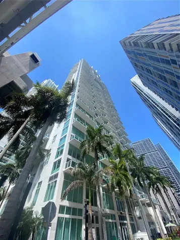 41 SE 5th Street Miami FL 33131