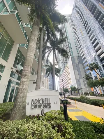 41 SE 5th Street Miami FL 33131