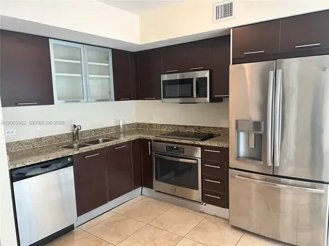 41 SE 5th Street Miami FL 33131