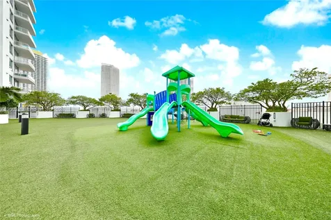 90 SW 3rd Street Miami FL 33130