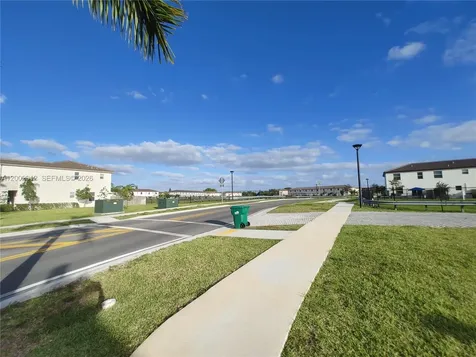 2353 NW 122nd Terrace Miami FL 33167
