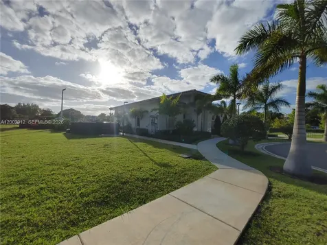 2353 NW 122nd Terrace Miami FL 33167
