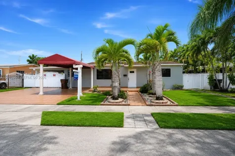 687 W 39th Place Hialeah FL 33012