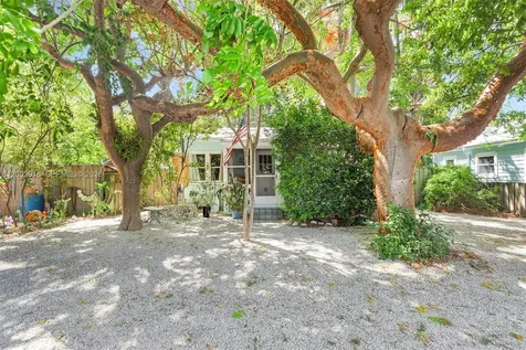 140 Tavern Drive Tavernier FL 33070
