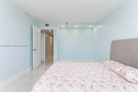 3912 S Ocean Boulevard Highland Beach FL 33487