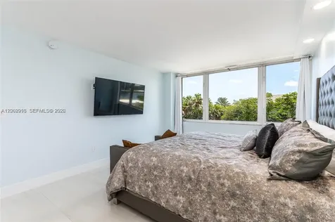 3912 S Ocean Boulevard Highland Beach FL 33487