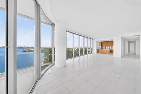 175 SE 25 Road Miami FL 33129