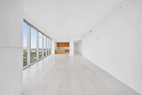 175 SE 25 Road Miami FL 33129