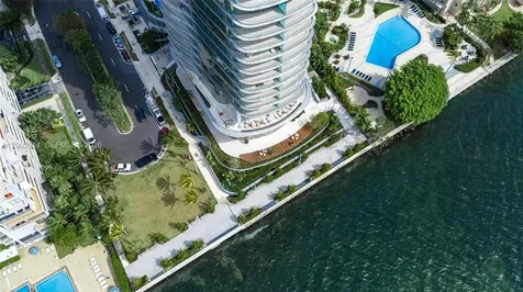 175 SE 25 Road Miami FL 33129
