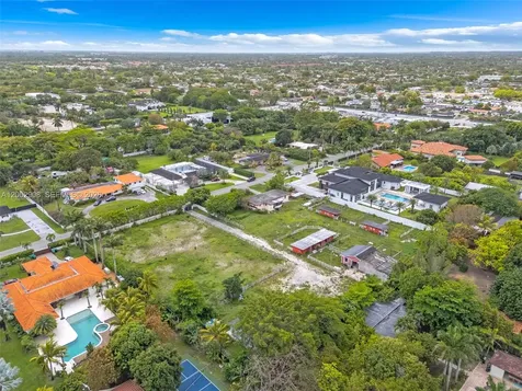 12445 SW 46th Street Miami FL 33175