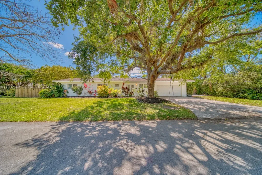 13700 SW 74th Court Palmetto Bay FL 33158