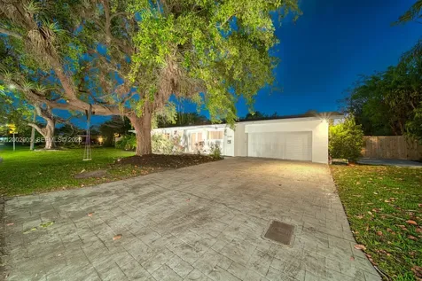 13700 SW 74th Court Palmetto Bay FL 33158