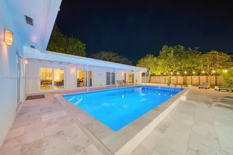 13700 SW 74th Court Palmetto Bay FL 33158