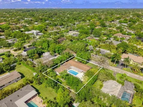 13700 SW 74th Court Palmetto Bay FL 33158