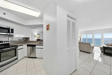 6767 Collins Avenue Miami Beach FL 33141