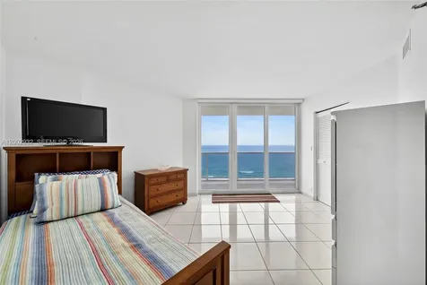 6767 Collins Avenue Miami Beach FL 33141