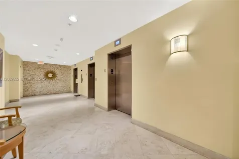 6767 Collins Avenue Miami Beach FL 33141
