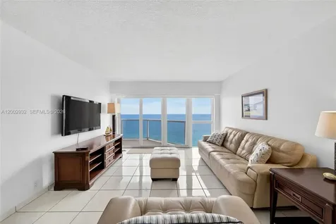 6767 Collins Avenue Miami Beach FL 33141