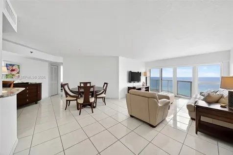 6767 Collins Avenue Miami Beach FL 33141