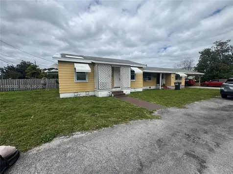 1512 N 23rd Avenue Hollywood FL 33020