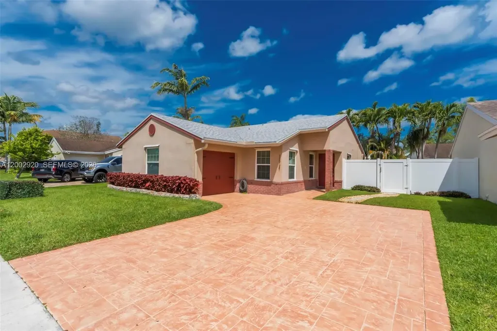 13721 Oak Ridge Drive Davie FL 33325